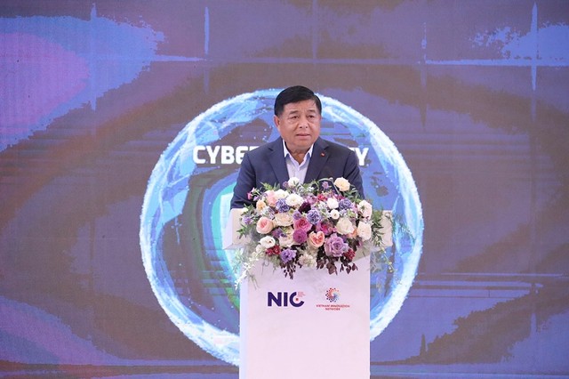 Phó thủ tướng Kl993 ưu đãi thưởng hấp dẫn Nguyễn Chí Dũng phát biểu tại buổi lễ. Ảnh: Linh Nguyễn