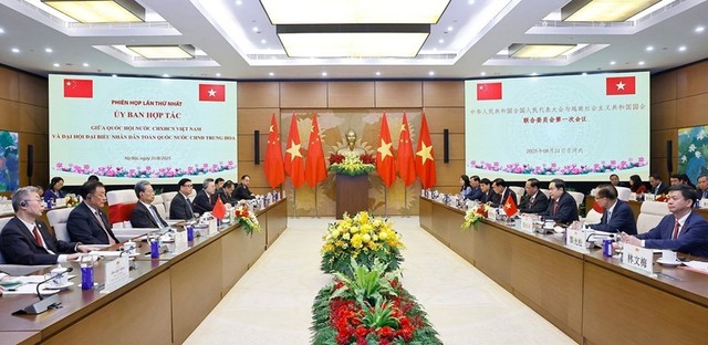 Phiên họp lần thứ nhất Ủy ban hợp tác giữa Quốc hội Việt Nam và Nhân đại toàn quốc Trung Quốc.