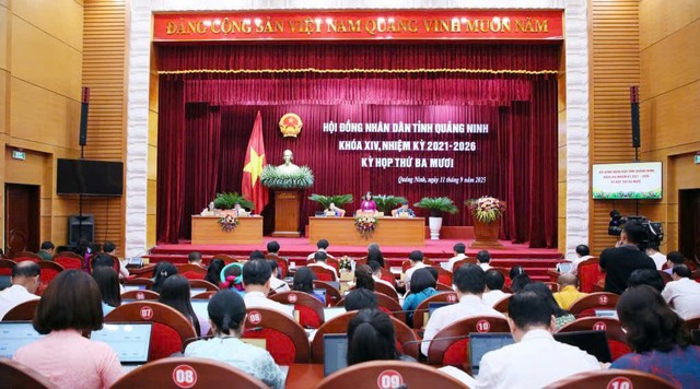 Kỳ họp đã thông qua các nghị quyết quan trọng, cấp thiết, liên quan trực tiếp đến công tác điều hành phát triển Kl992 cổng game cá cược - Trang Chủ KL99Com Số 1 Link Đăng Ký KL999 của tỉnh. Ảnh: QMG
