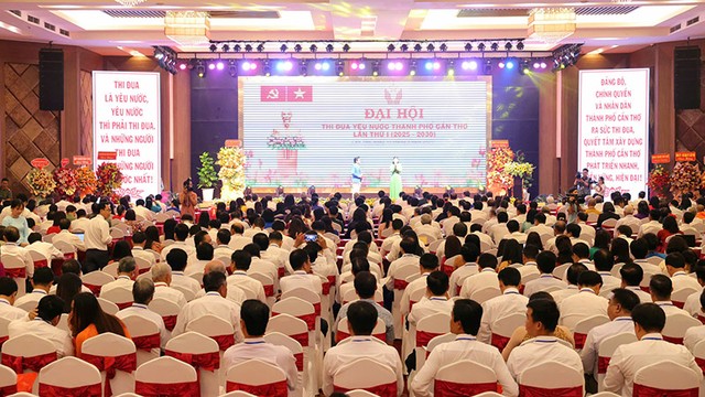 Quang cảnh Đại hội thi đua yêu nước TP. Cần Thơ lần thứ I. Ảnh: Phạm Trung