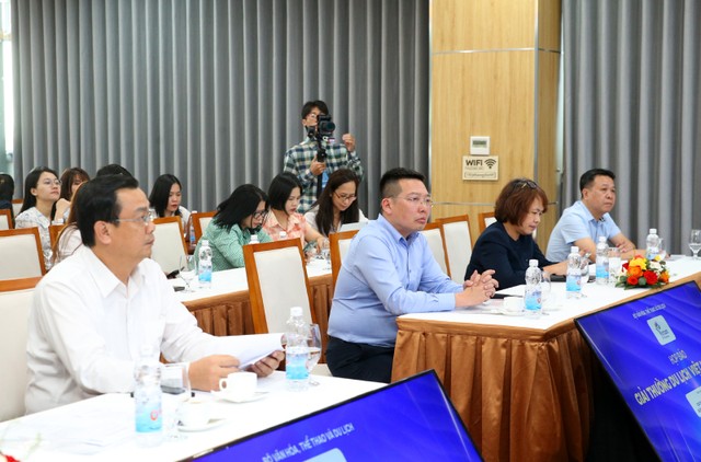 Các đại biểu tham dự Họp báo. Ảnh: Trần Huấn.