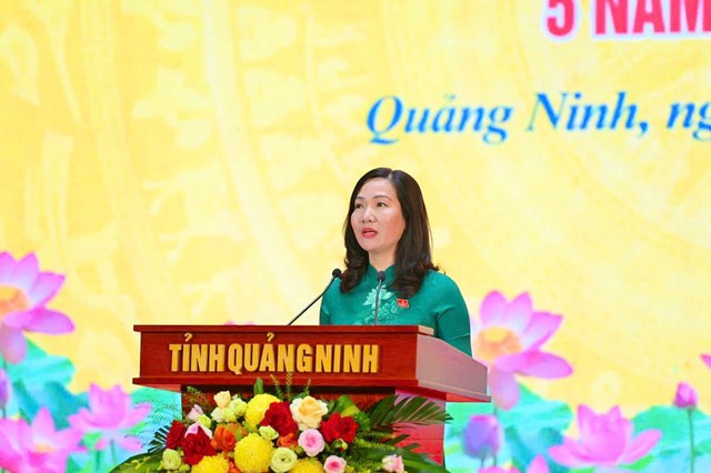 Bà Nguyễn Thị Hạnh, Phó chủ tịch UBND tỉnh Quảng Ninh phát biểu khai mạc Triển lãm.