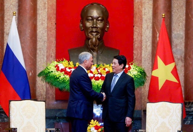 Chủ tịch nước Lương Cường vui mừng được gặp Chủ tịch V. Volodin.