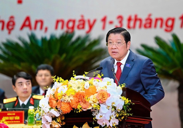 Ông Phan Đình Trạc, Bí thư Trung ương Đảng, Trưởng Ban Nội chính Trung ương phát biểu chỉ đạo tại Đại hội.