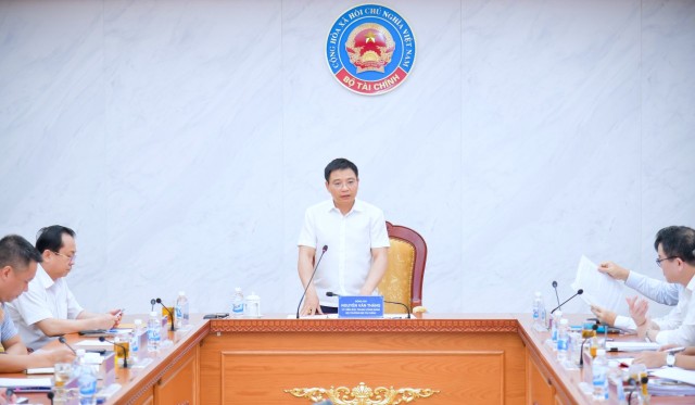 Bộ trưởng Nguyễn Văn Thắng phát biểu tại cuộc họp.