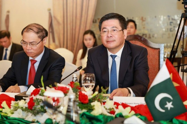 Bộ trưởng Bộ Công Thương Việt Nam Nguyễn Hồng Diên