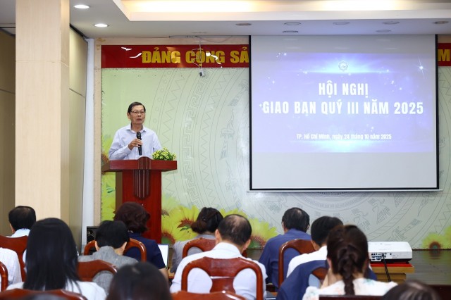 Ông Nguyễn Phước Hưng, Phó chủ tịch HUBA chia sẻ tại hội nghị.