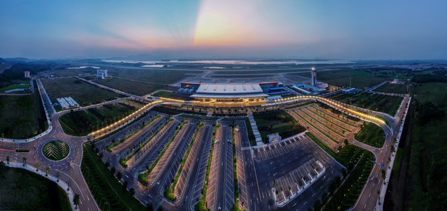 Sân bay quốc tế Vân Đồn được kỳ vọng tạo động lực tăng trưởng cho Quảng Ninh, thúc đẩy, thu hút các nhà Kl99ok phiên bản mới đến với vùng di sản. Ảnh: Ánh Dương