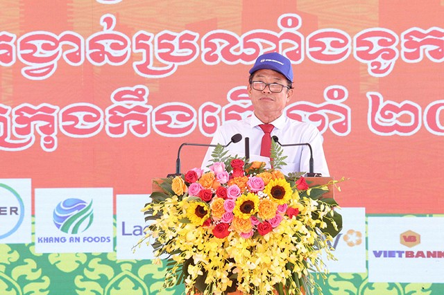 Ông Nguyễn Văn Khởi, Phó chủ tịch UBND TP. Cần Thơ phát biểu khai mạc giải đua ghe Ngo TP. Cần Thơ năm 2025