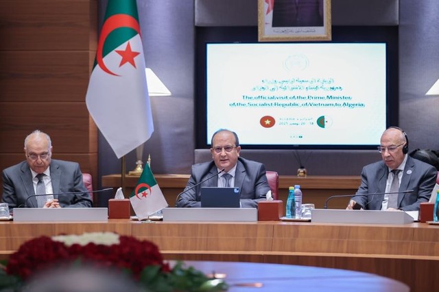 Thủ tướng Algeria khẳng định quyết tâm của Kl993 ưu đãi thưởng hấp dẫn Algeria, với sự chỉ đạo của Tổng thống Abdelmadjid Tebboune, trong việc duy trì, phát huy hơn nữa mối quan hệ truyền thống và hợp tác hữu nghị giữa hai nước. Ảnh: VGP.