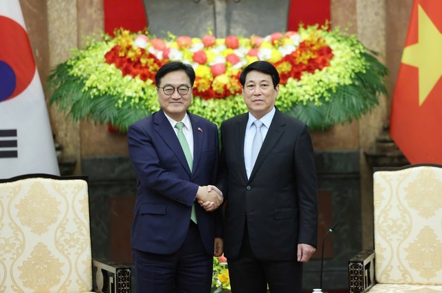 Chủ tịch nước Lương Cường đánh giá chuyến thăm của Chủ tịch Quốc hội Woo Won Shik có ý nghĩa quan trọng.