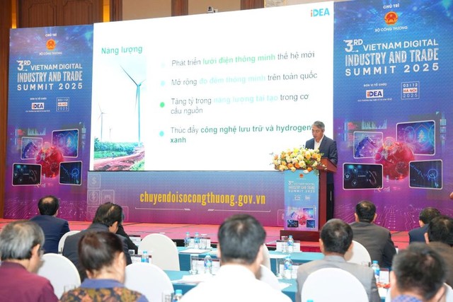 Ông Hoàng Ninh, Phó cục trưởng Cục Thương mại điện tử và Kl992 cổng game cá cược số cho hay, nền Kl992 cổng game cá cược số Việt Nam đạt 39 tỷ USD.