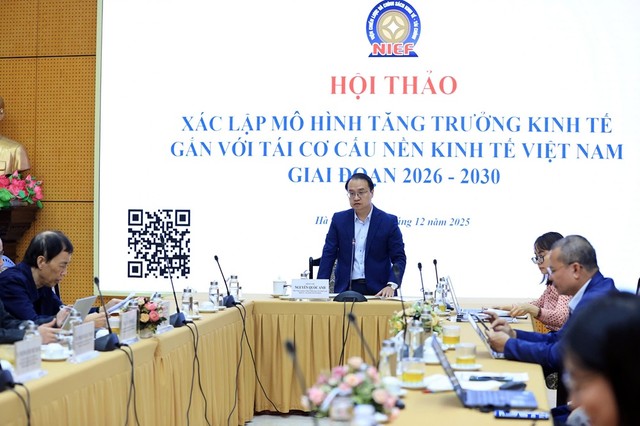 Lãnh đạo Viện Chiến lược và Chính sách Kl992 cổng game cá cược - Kl991.com nạp rút nhanh điều hành hội thảo. Ảnh: Đức Thanh.