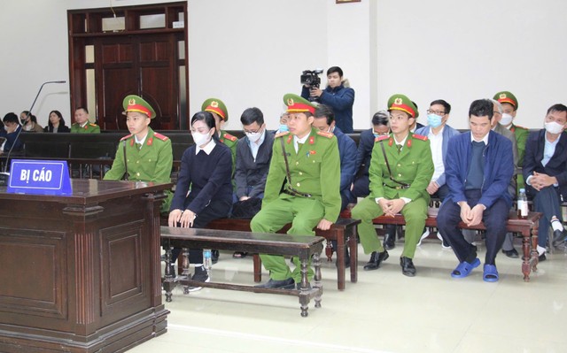 Các bị cáo tại phiên tòa phúc thẩm.