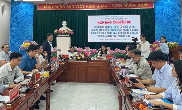 Sở Văn hóa - Thể thao và Du lịch Quảng Ngãi tổ chức họp báo chiều ngày 16/12. Sở Văn hóa - Thể thao và Du lịch Quảng Ngãi tổ chức họp báo chiều ngày 16/12.