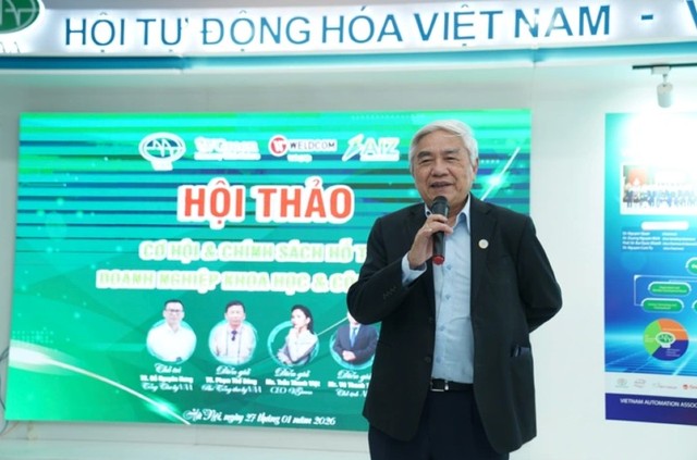 TS. Nguyễn Quân phát biểu tại hội thảo.