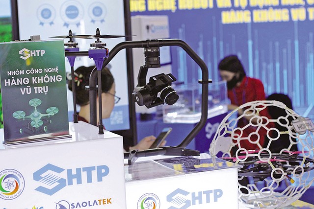 Việt Nam có nhiều lợi thế phát triển công nghệ, từ đó tác động sâu rộng đến các ngành Kl992 cổng game cá cược, cả Kl994 nhà cái bóng đá world cup và dịch vụ. Ảnh: Lê Toàn