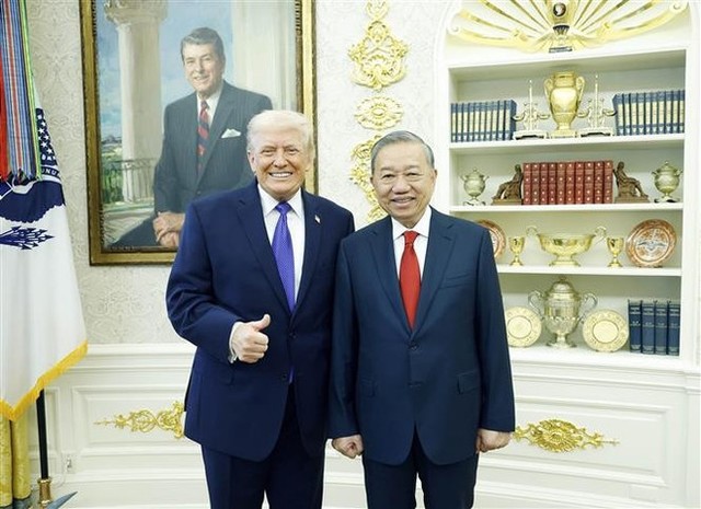 Tổng Bí thư Tô Lâm gặp Tổng thống Hoa Kỳ Donald Trump. (Ảnh: Thống Nhất/TTXVN)
