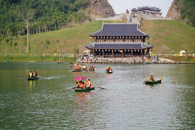 Thung Ui đang là điểm đến mới hấp dẫn du khách khi tới Ninh Bình.