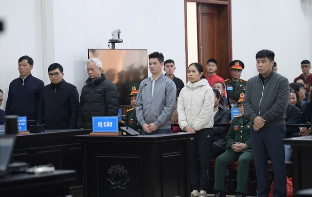 Các bị cáo tại phiên tòa sơ thẩm hồi tháng 1/2026.