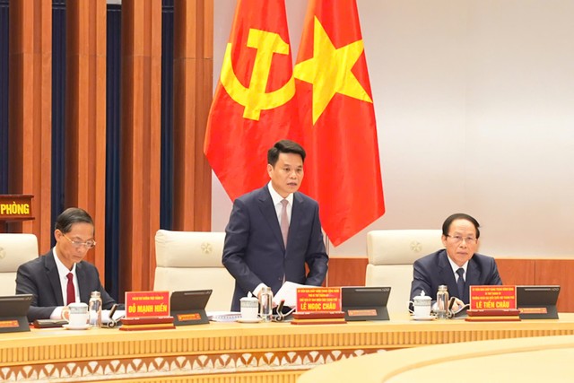 Ông Lê Ngọc Châu, Chủ tịch UBND TP. Hải Phòng phát biểu tại buổi làm việc. Ảnh: Đàm Thanh