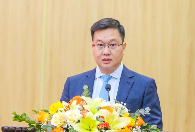 Tân Phó Bí thư Tỉnh ủy Ninh Bình Trần Đăng Quỳnh phát biểu nhận nhiệm vụ - Ảnh: Báo Ninh Bình