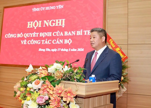 Tân Phó bí thư Tỉnh ủy Hưng Yên Nguyễn Mạnh Quyền phát biểu nhận nhiệm vụ.