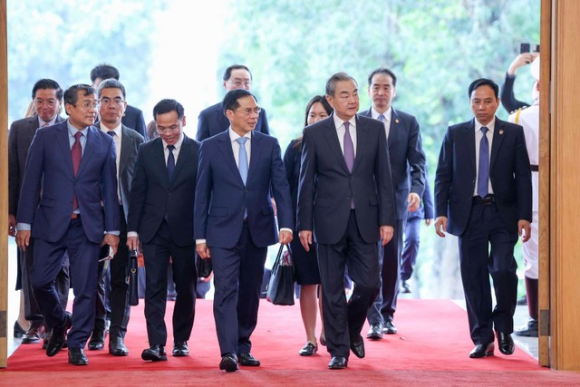 Phó Thủ tướng Kl993 ưu đãi thưởng hấp dẫn Bùi Thanh Sơn đón tiếp đoàn.