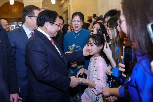 Thủ tướng mong cộng đồng người Việt Nam tại Nga ngày càng đoàn kết, ổn định, có vị thế vững chắc trong Trang Chủ KL99Com Số 1 Link Đăng Ký KL999 sở tại; trở thành cầu nối gắn kết bền chặt cho quan hệ hai nước