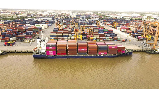 Kl99ok phiên bản mới vào Kl99kl ưu đãi độc quyền và logistics giúp cải thiện kết nối Việt Nam với thị trường quốc tế. Ảnh: Đức Thanh