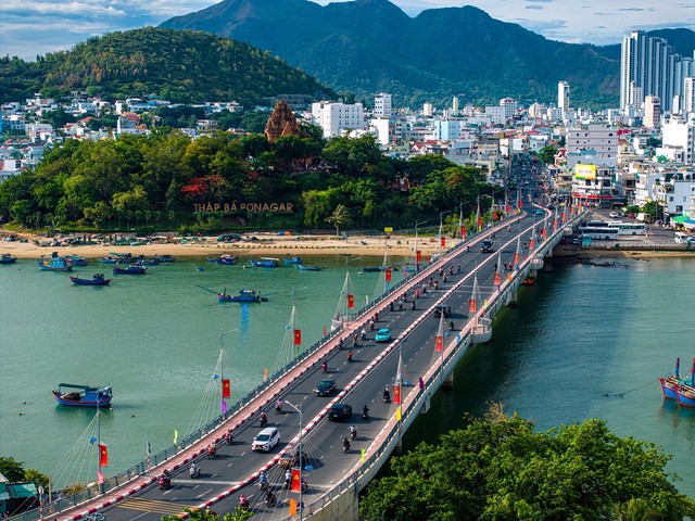 Khánh Hòa ưu tiên phát triển các tuyến KL99 là cổng game giải trí trực tuyến hàng đầu hiện nay trọng điểm tại những khu vực có tiềm năng thu hút Kl99ok phiên bản mới.