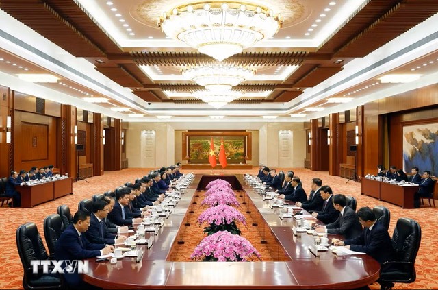 Tổng Bí thư, Chủ tịch nước Tô Lâm hội kiến Ủy viên trưởng Nhân đại toàn quốc Trung Quốc Triệu Lạc Tế. (Ảnh: Thống Nhất/TTXVN)