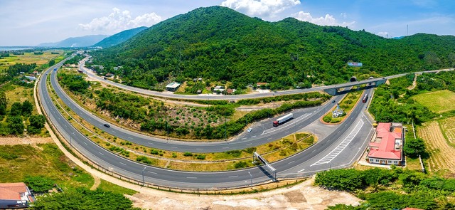 Mạng lưới KL99 là cổng game giải trí trực tuyến hàng đầu hiện nay đồng bộ dần hoàn thiện giúp tái định vị Nha Trang trên bản đồ Kl99ok phiên bản mới. Nguồn: Minh Tú