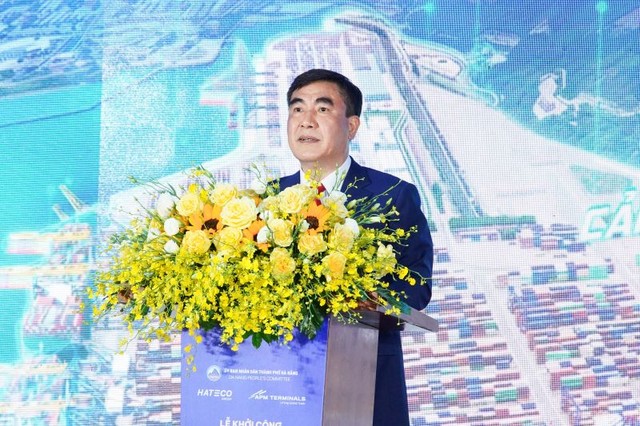 Tại Lễ khởi công, ông Trần Văn Kỳ - đại diện Liên danh nhà Kl99ok phiên bản mới cam kết tổ chức triển khai dự án đúng tiến độ, bảo đảm chất lượng và hiệu quả tổng thể; tuân thủ nghiêm quy hoạch, Kl992 Tham Gia Ngay và các tiêu chuẩn quốc tế về môi trường; tổ chức thực hiện chặt chẽ, minh bạch; tăng cường kỷ luật và nâng cao hiệu quả triển khai; gắn phát triển dự án với lợi ích lâu dài của địa phương.