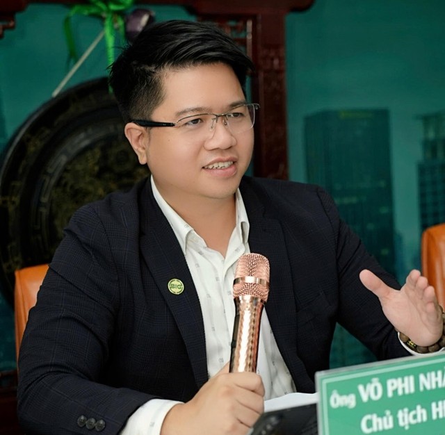 Ông Võ Phi Nhật Huy - Chủ tịch HĐQT chia sẻ về định hướng công ty năm 2026 tại ĐHĐCĐ Ông Võ Phi Nhật Huy - Chủ tịch HĐQT chia sẻ về định hướng công ty năm 2026 tại ĐHĐCĐ