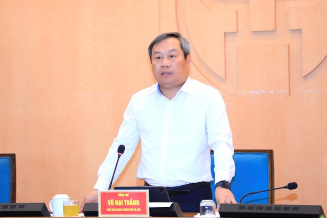 Chủ tịch UBND TP. Hà Nội Vũ Đại Thắng phát biểu chỉ đạo tại phiên họp.