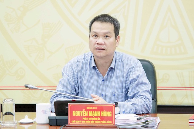 Chủ tịch UBND thành phố Đà Nẵng Nguyễn Mạnh Hùng phát biểu chỉ đạo tại buổi làm việc.