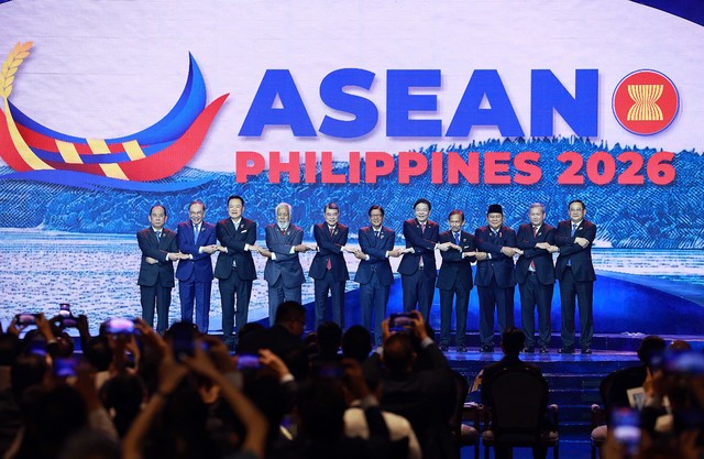 Trưởng đoàn các nước ASEAN tham dự phiên khai mạc Hội nghị Cấp cao ASEAN lần thứ 48 - Ảnh: VGP/Nhật Bắc