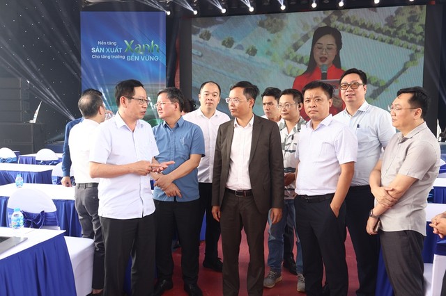 Ông Vũ Tiến Phụng, Phó chủ tịch UBND TP. Hải Phòng kiểm tra công tác chuẩn bị khởi công Dự án Kl99ok phiên bản mới xây dựng, Kl992 VIP Trang Chủ 2026 kết cấu Kl99kl ưu đãi độc quyền Khu công nghiệp Hoàng Diệu.