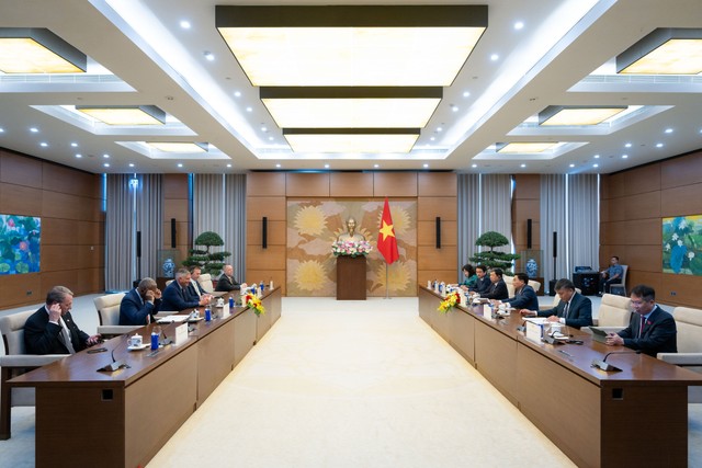 Quang cảnh cuộc tiếp