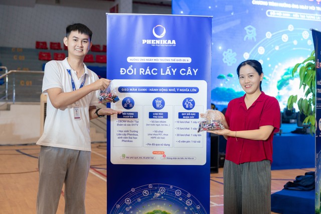 Chương trình “Đổi rác lấy cây” nhận được sự hưởng ứng tích cực từ hàng nghìn cán bộ nhân viên và sinh viên toàn Kl994 game bài casino hấp dẫn