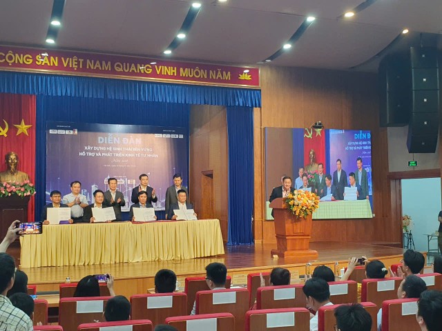 4 đơn vị hỗ trợ Kl991.com World Cup 2026 Chính Thức ký hợp tác tại Diễn đàn Xây dựng hệ sinh thái bền vững phát triển Kl992 cổng game cá cược tư nhân năm 2026. Ảnh: KL
