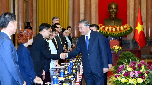 Tổng Bí thư, Chủ tịch nước Tô Lâm tiếp các Trưởng đoàn các nước, tổ chức quốc tế tham dự Diễn đàn Tương lai ASEAN lần thứ ba. (Ảnh: ĐĂNG KHOA)