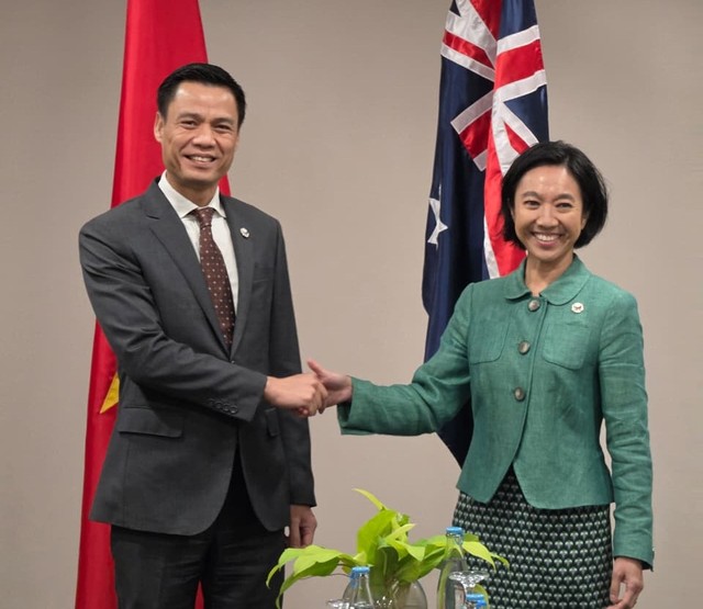 Thứ trưởng Đặng Hoàng Giang gặp Thứ trưởng Ngoại giao Australia Michelle Chan.