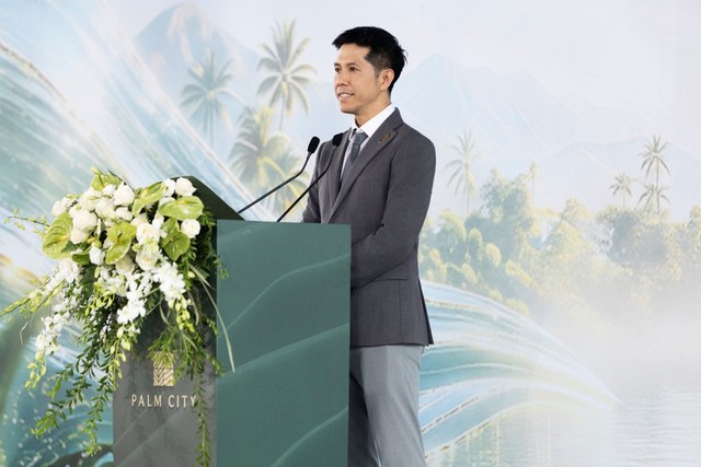 Tại buổi lễ khởi công, ông Nguyễn Sĩ Toàn, Giám đốc điều hành Khối Kl992 VIP Trang Chủ 2026 Web Tổng Nhà Cái 99Kl99 Giải Trí Bậc Nhất nhà cao tầng, Hướng Việt Properties chia sẻ định vị Palm River là “đô thị nghỉ dưỡng giữa lòng thành phố”.
