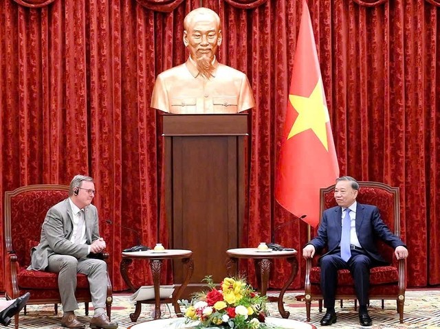 Tổng Bí thư, Chủ tịch nước Tô Lâm tiếp Phó chủ tịch Quốc hội Cộng hòa Liên bang Đức Bodo Ramelow. Ảnh: VIẾT CHUNG