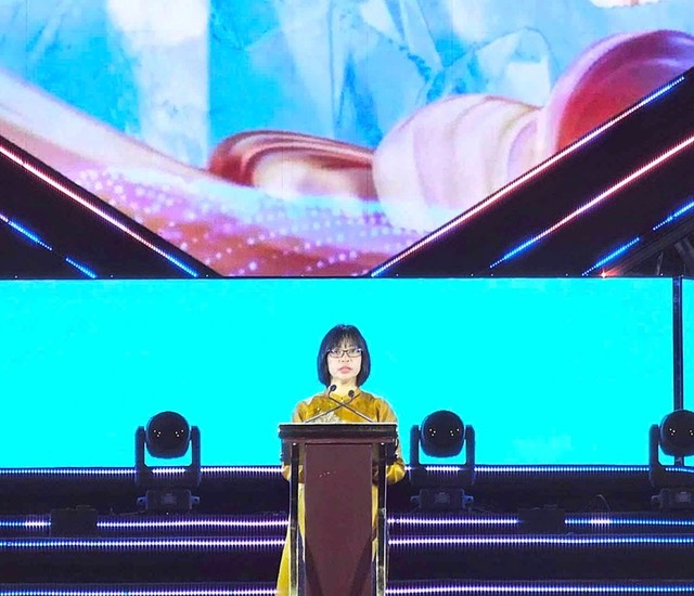 Bà Nguyễn Thị Thanh Lịch, Phó chủ tịch UBND tỉnh Gia Lai phát biểu khai mạc chương trình