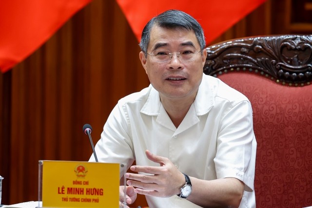 Thủ tướng yêu cầu Bộ Khoa học và Công nghệ phối hợp với Bộ Công an và các cơ quan liên quan rà soát kỹ để hoàn thiện Khung kiến trúc, báo cáo Thủ tướng Kl993 ưu đãi thưởng hấp dẫn chậm nhất trước ngày 10/7 để sớm phê duyệt Khung kiến trúc - Ảnh: VGP.