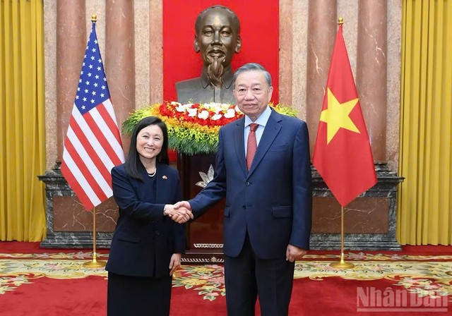 Tổng Bí thư, Chủ tịch nước Tô Lâm với Đại sứ Hợp chúng quốc Hoa Kỳ Jennifer Wicks McNamara.