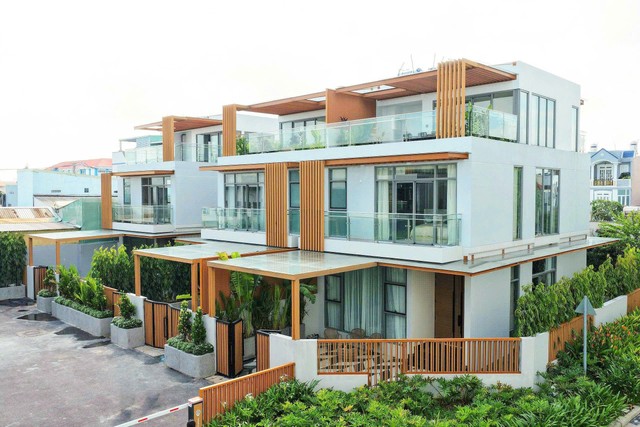Cụm biệt thự The 6 Villas tại Urban Green đã hoàn thiện mặt ngoài. Ảnh: Kusto Home